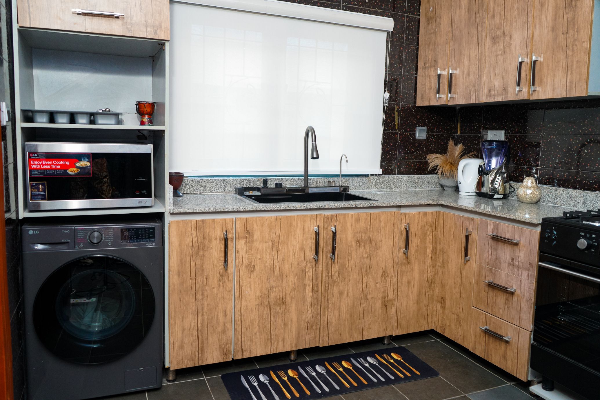 2 Bedroom Luxury Apartment executive kitchen
