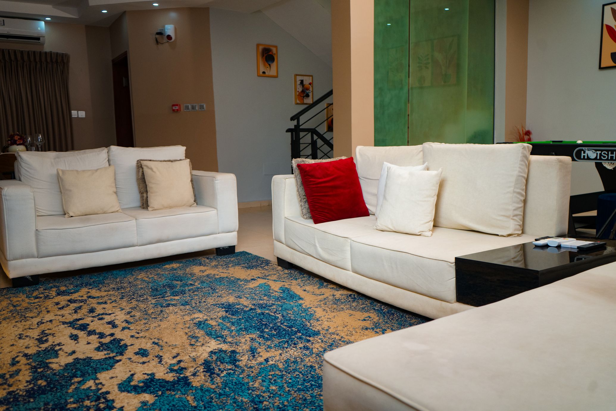 4 Bedroom Luxury Apartment living hall